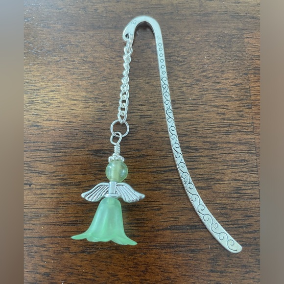 Handmade Light Green Angel Fairy Bookmark with Silver Tone Hook - ideal Gift - Picture 1 of 7